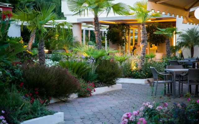 Hotel Ares