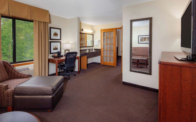 AmericInn by Wyndham Ashland