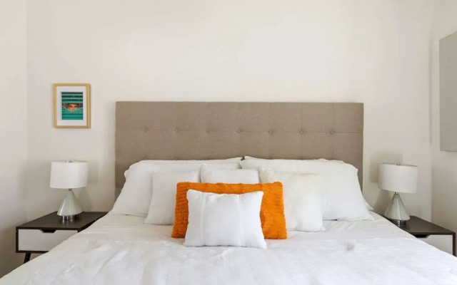 Experience Modern Luxury at Desert Hideaway