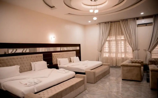 Crispan Suites And Event Center