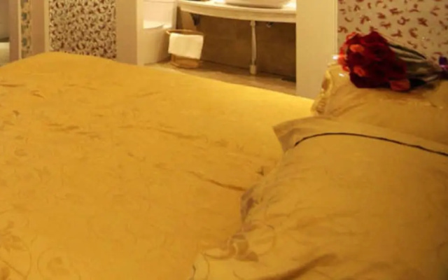 Baiyun Romance Hotel Dongyang