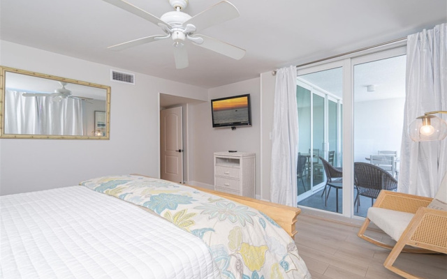 Shoreline Towers 3095 2 Bedroom Condo