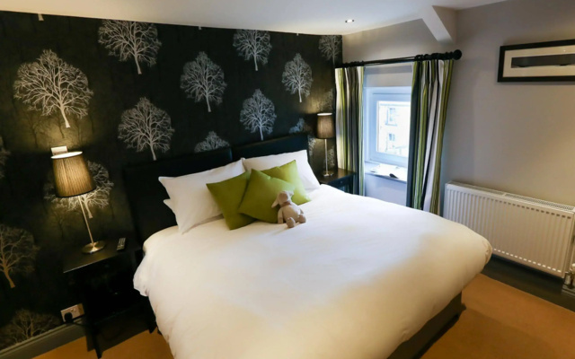 The Cheviot Hotel