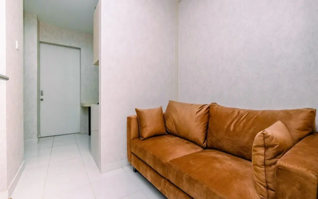 Cozy 1BR at Sentul Tower Apartment