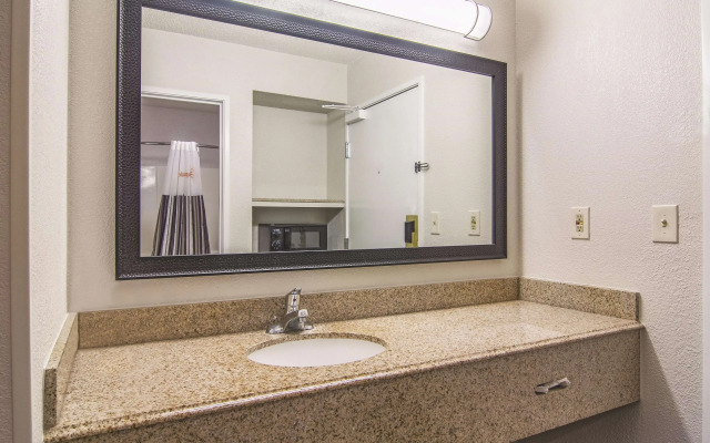 Wingate by Wyndham Brunswick GA / I-95