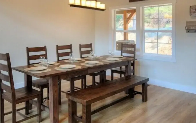 Scenic Wonders River Rock 3 Bedroom Loft
