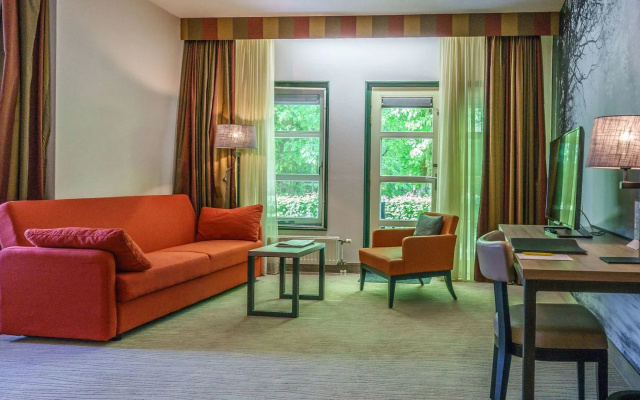 Parkhotel Tjaarda