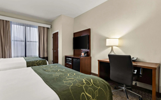 Comfort Suites Nashville near Percy Priest Lake
