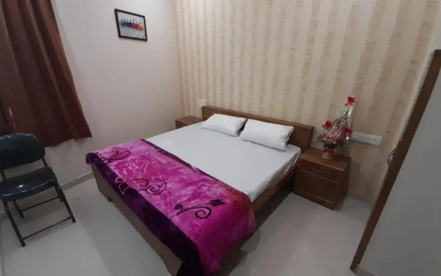 Hotel Sunstays Oppsite Bus stand
