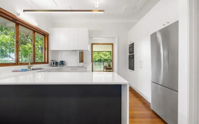 Family-friendly Home in Vibrant West End