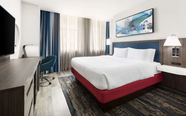 Hampton Inn & Suites Baltimore Inner Harbor
