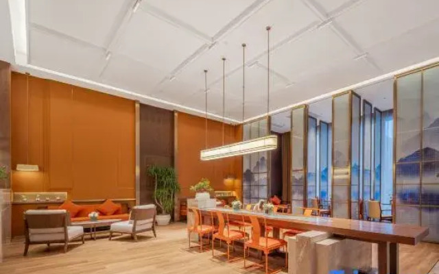 Guiyang Guanshanhu Maison New Century Hotel