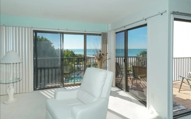 Waters Edge 205S 1 Bedroom Condo