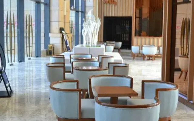 Hailing Island Neptune Sea View Hotel (Poly Shili Yintan Branch)