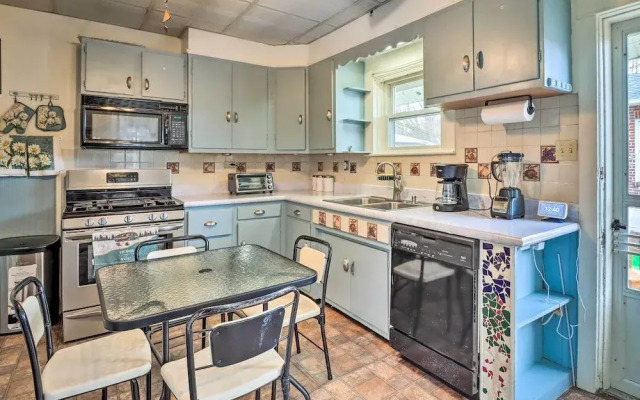 Allentown Home: 2 Mi To Hamilton District!