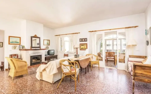 Menorca Chalet Rustic Sunny Retreat by the Sea