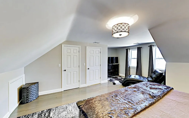 Phinneys - 4 Br Home
