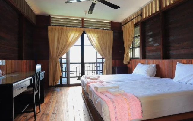 Sunborneo Island Resort