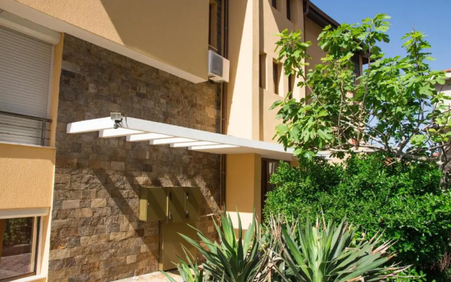 Sozopol Apartment with Sea View