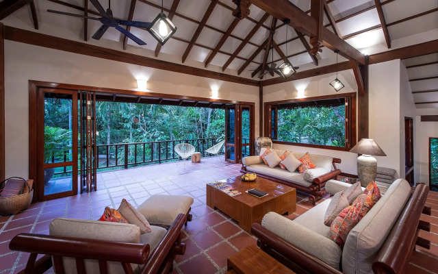 Koh Jum Beach Villas