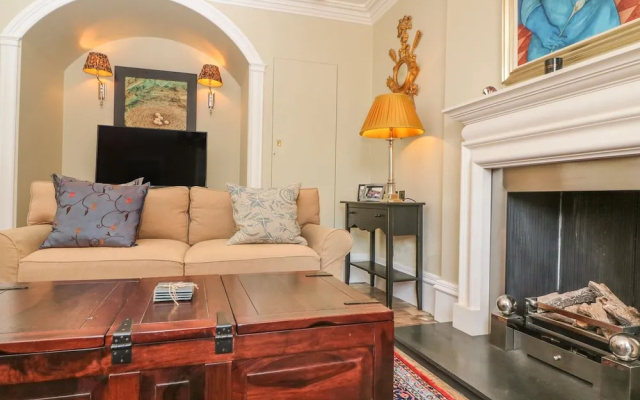 4 Maidens Row