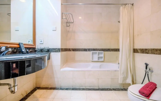 Simply And Comfort Living Studio At Roosseno Plaza Apartment
