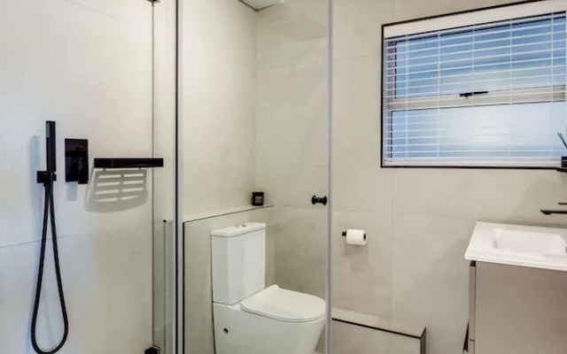 Cape Towns Charming Seaside Avaya Apartment