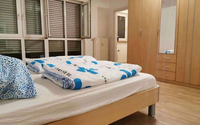 Nice Flat near Town Center & Wöhrder See