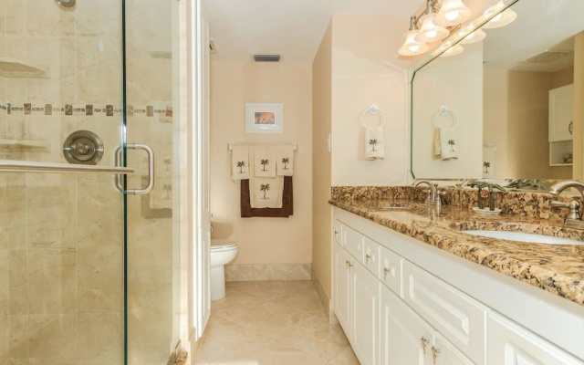 Hibiscus Pointe 124