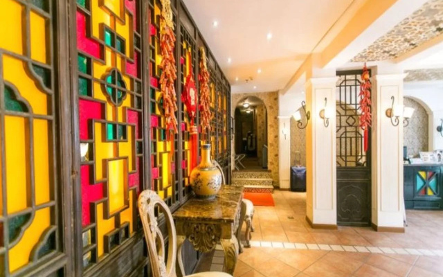 Royal Garden Inn