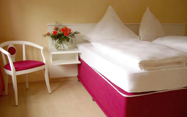 Hotel Adenia