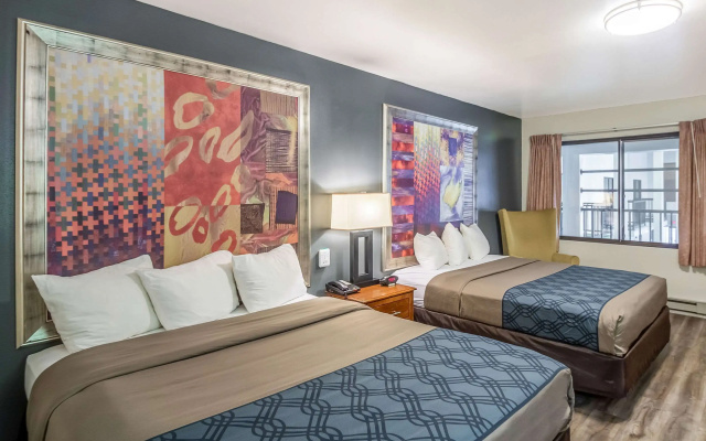 Econo Lodge Waupaca