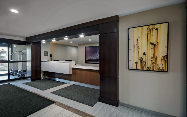 Staybridge Suites Holland by IHG