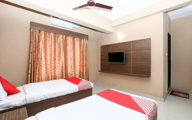 OYO 17106 Hotel Royal