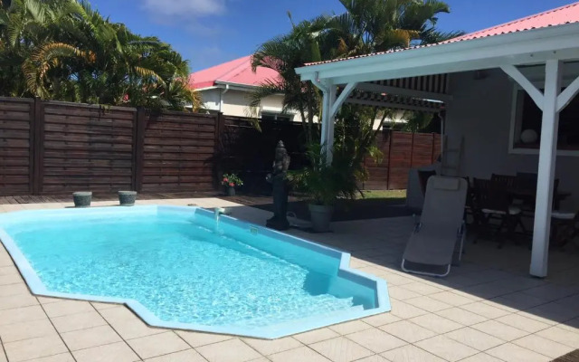 Villa de charme avec piscine residence securisee