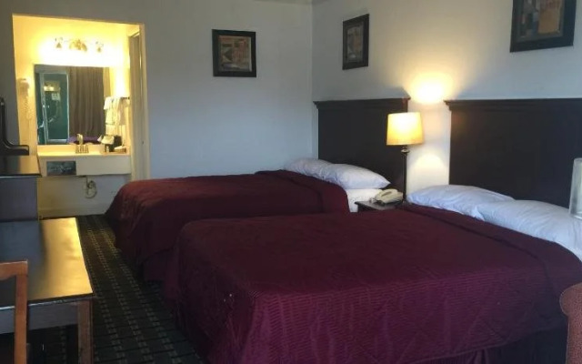 Houston Inn and Suites