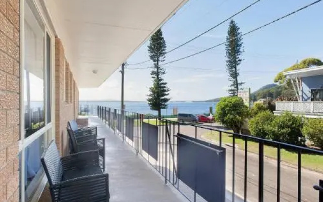 Shoal Towers, Unit 1/11 Shoal Bay Road