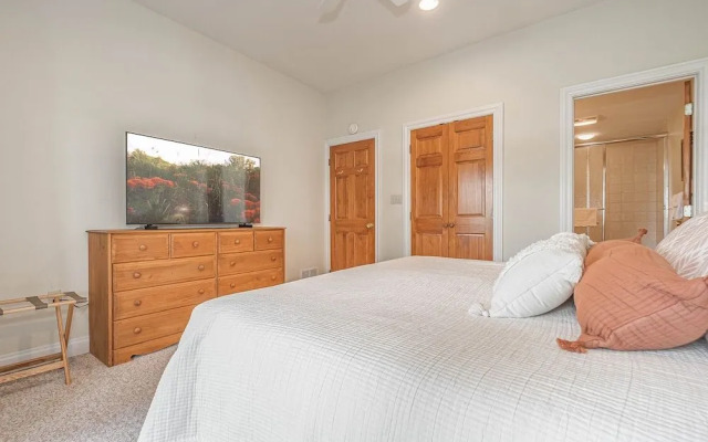 Sunset Pointe by Taylor Made Deep Creek