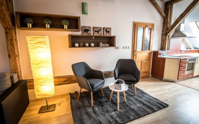 Tylova Apartments