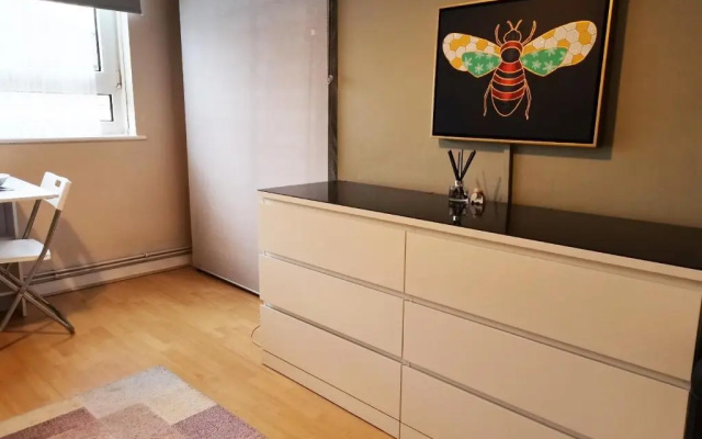 Charming London Town Studio Flat, Tower Bridge