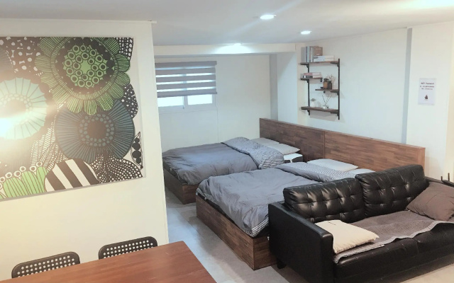 Blue Boat Hostel Myeongdong