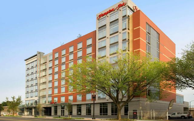 Отель Hampton Inn Washington DC NoMa Union Station вид на фасад