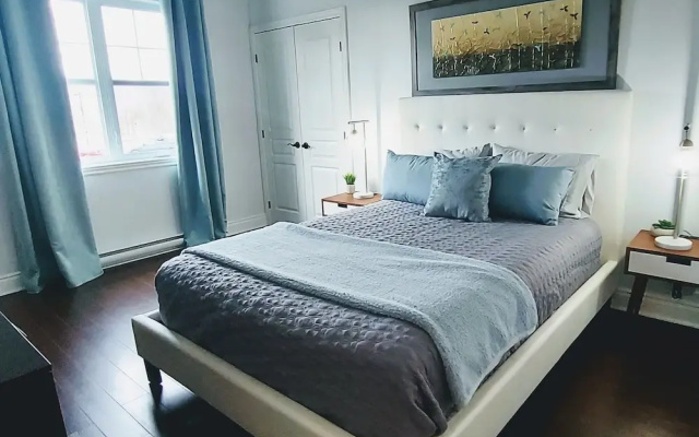 Champlain Condo 202