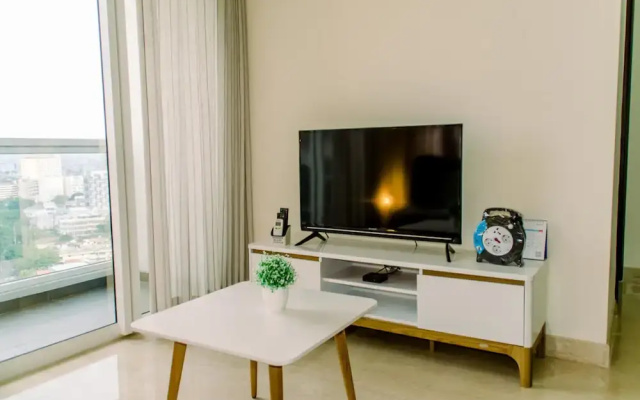 Elegant And Restful 2Br At Menteng Park Apartment