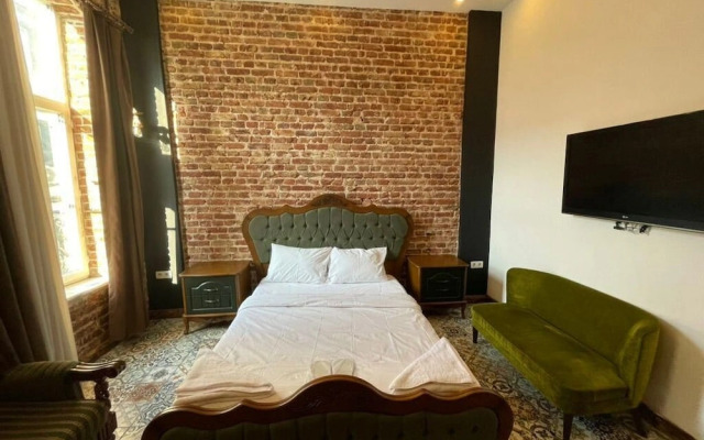 Taksim Stone Wall Apartments