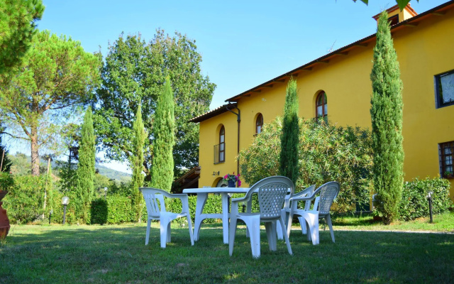 Holiday Home in Tuscany With Pool & Garden