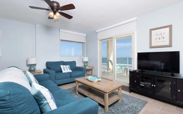 Inverness Condominium 400