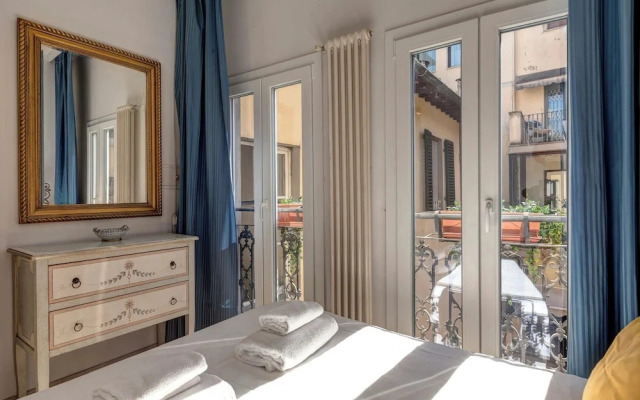 Taddeo Apartment by Mamo Florence