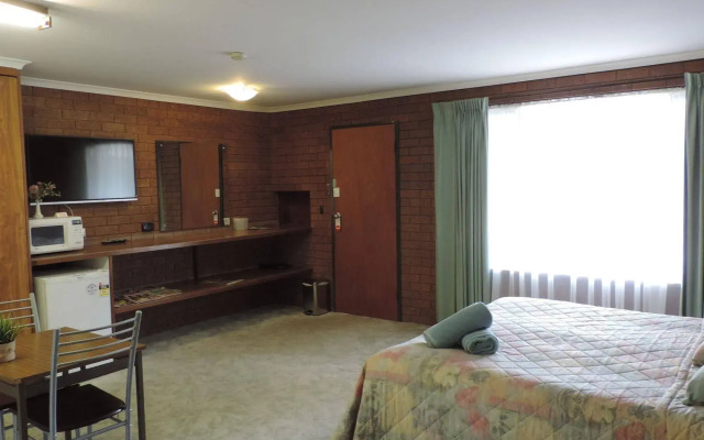 Greenacres Motel