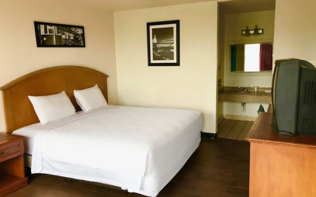 Bossier Inn and Suites